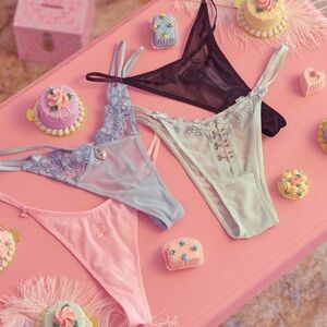 *SOLD* Voight by Valentina Panty Pack